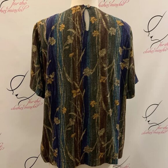 No Brand. Sz 14. Short Sleeve. Pullover Top. Keyhole Back Neck Button. B2 - Picture 2 of 4